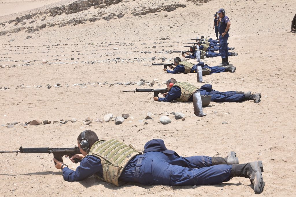 Cadetes Aspirantes realizan progresión de tiro en la isla San Lorenzo